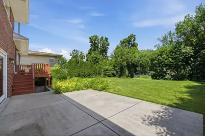 8238 W Balmoral Avenue, Chicago, IL 60656 - Photo 36