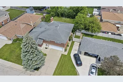 8238 W Balmoral Avenue, Chicago, IL 60656 - Photo 4