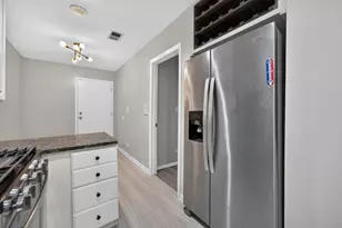 1629 N Clybourn Ave, Chicago, IL 60614 - Photo 10