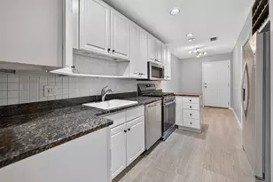 1629 N Clybourn Ave, Chicago, IL 60614 - Photo 8