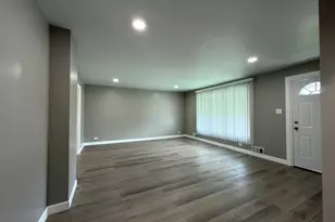 5132 S Hamlin Ave, Chicago, IL 60632 - Photo 12