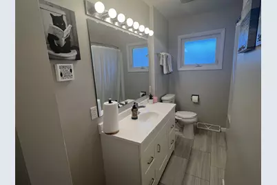 1431 E Emmerson Lane, Mount Prospect, IL 60056 - Photo 16