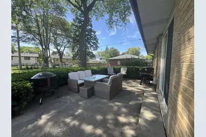 1431 E Emmerson Lane, Mount Prospect, IL 60056 - Photo 22