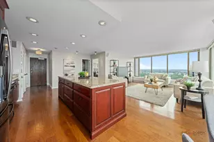 5455 N Sheridan Rd, Chicago, IL 60640 - Photo 12