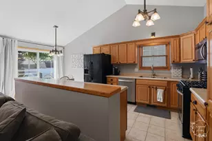 612 Madison Ave, Bradley, IL 60915 - Photo 8