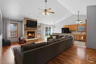 612 Madison Ave, Bradley, IL 60915 - Photo 4