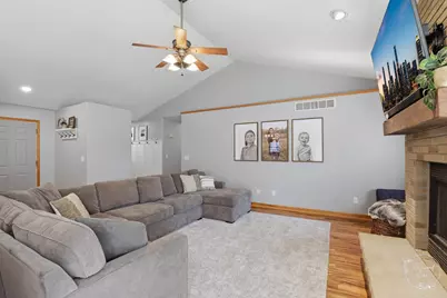 612 Madison Avenue, Bradley, IL 60915 - Photo 6