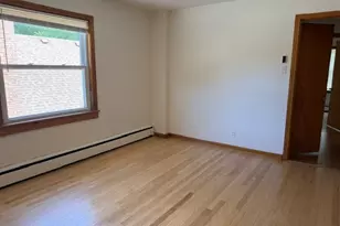 9559 S Yates Blvd, Chicago, IL 60617 - Photo 12
