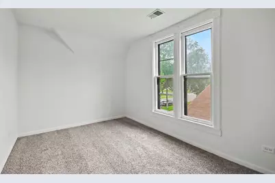 662 Bent Street, Elgin, IL 60120 - Photo 16