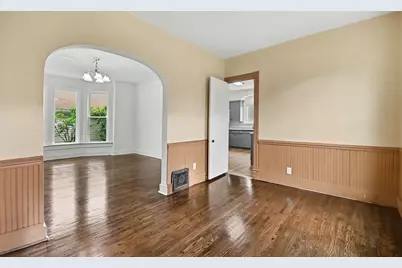 662 Bent Street, Elgin, IL 60120 - Photo 4