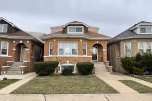 5327 W Wolfram St, Chicago, IL 60641 - Photo 1