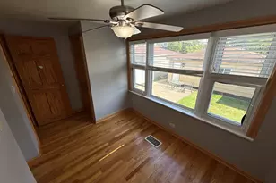 5327 W Wolfram St, Chicago, IL 60641 - Photo 22