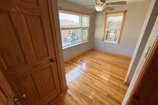 5327 W Wolfram St, Chicago, IL 60641 - Photo 20