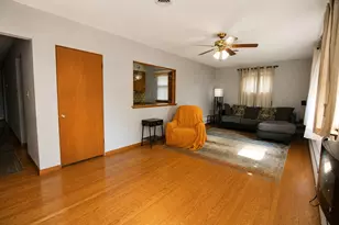 21 Morris St, Joliet, IL 60436 - Photo 4