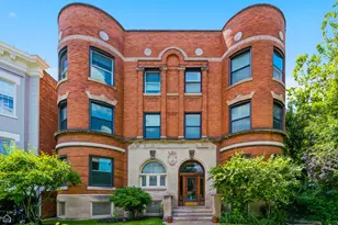 5718 S Dorchester Ave, Chicago, IL 60637 - Photo 1