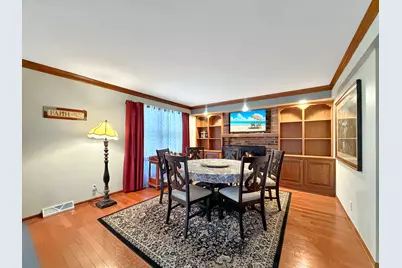 2094 Running Deer Lane, Freeport, IL 61032 - Photo 10