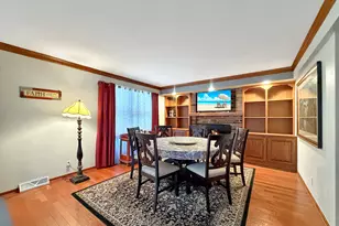 2094 Running Deer Ln, Freeport, IL 61032 - Photo 10