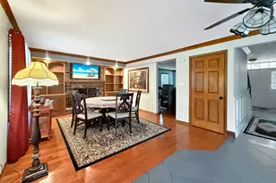 2094 Running Deer Ln, Freeport, IL 61032 - Photo 8