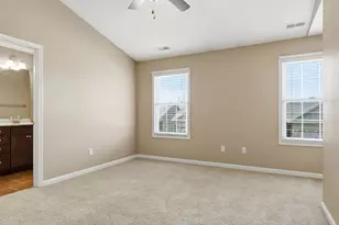 1818 Glenbridge Rd, Bloomington, IL 61704 - Photo 16