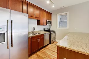 4753 N Beacon St, Chicago, IL 60640 - Photo 8