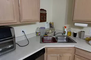1018 Castilian Ct, Glenview, IL 60025 - Photo 10