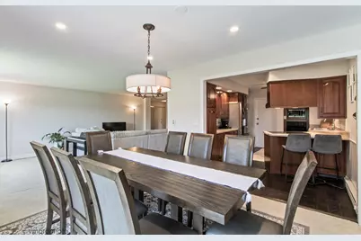 2812 E Bel Aire Drive #303, Arlington Heights, IL 60004 - Photo 8