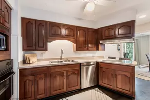 2812 E Bel Aire Dr, Arlington Heights, IL 60004 - Photo 10