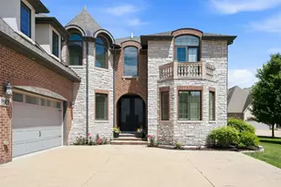 1736 Brian Grant Ct, Downers Grove, IL 60516 - Photo 2