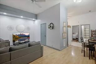 3859 N Whipple St, Chicago, IL 60618 - Photo 8