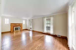 10426 S Artesian Ave, Chicago, IL 60655 - Photo 2