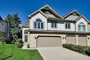 148 Schiller Square, Itasca, IL 60143 - Photo 2