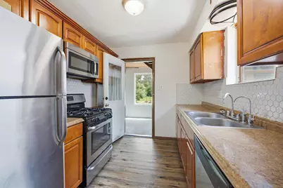 1375 Whitcomb Avenue, Des Plaines, IL 60018 - Photo 6