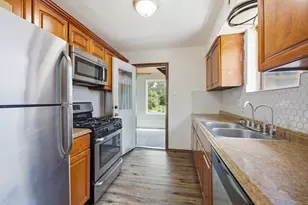 1375 Whitcomb Ave, Des Plaines, IL 60018 - Photo 6
