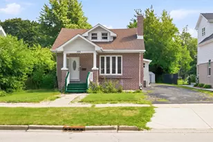 1375 Whitcomb Ave, Des Plaines, IL 60018 - Photo 1