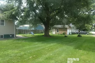 215 1st Ave, Lyndon, IL 61261 - Photo 2