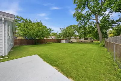 4618 W Lakeshore Drive, McCullom Lake, IL 60050 - Photo 20