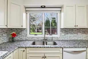 985 Coventry Ln, Highland Park, IL 60035 - Photo 20