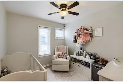 4647 N Kenmore Avenue #B, Chicago, IL 60640 - Photo 14