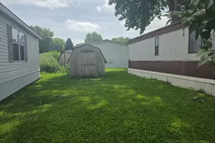 190 Carriage Ln, Sauk Village, IL 60411 - Photo 18