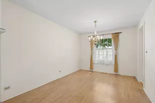 807 S Sheridan Dr, Bartlett, IL 60103 - Photo 8