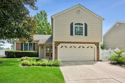 807 S Sheridan Drive, Bartlett, IL 60103 - Photo 1