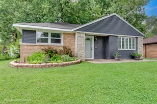 347 Minocqua St, Park Forest, IL 60466 - Photo 2