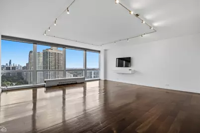 340 W Diversey Parkway #2817, Chicago, IL 60657 - Photo 6