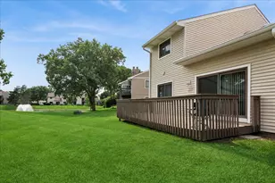 172 Morningside Ln, Buffalo Grove, IL 60089 - Photo 26