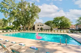 172 Morningside Ln, Buffalo Grove, IL 60089 - Photo 32