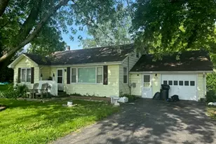 3707 N Fairview Ave, Johnsburg, IL 60051 - Photo 2