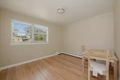 1725 Howard Avenue W #201, Des Plaines, IL 60018 - Photo 8