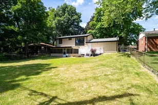 15 Kingswood Dr, Normal, IL 61761 - Photo 8