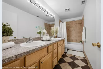 1833 Four Lakes Avenue #3M, Lisle, IL 60532 - Photo 12