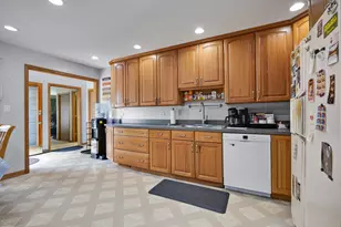 60 Arizona Ln, Hoffman Estates, IL 60169 - Photo 10
